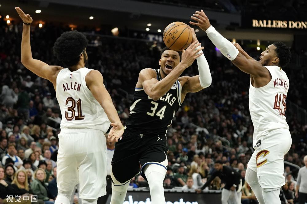 更显示了他 更显示了他