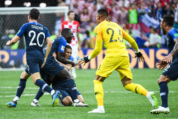 先丢两球的 先丢两球的