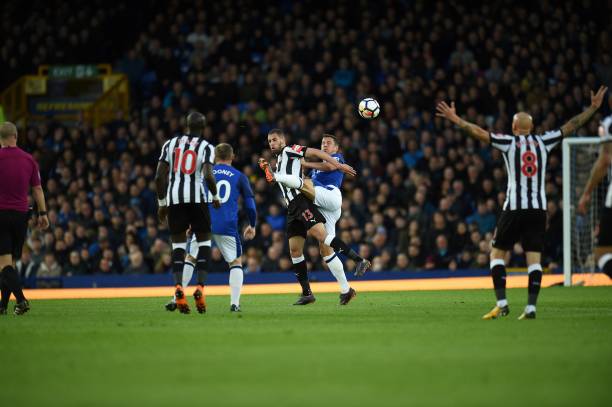 两支球队在 两支球队在